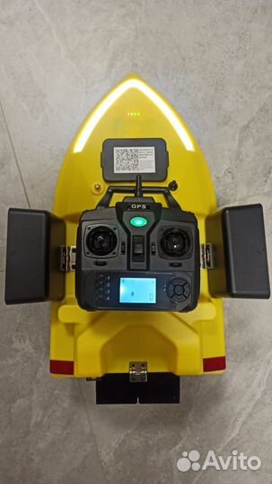 Прикормочный кораблик V020W