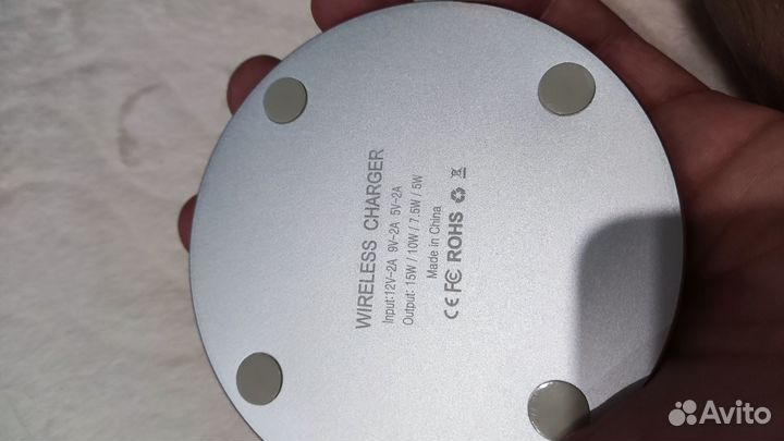 Беспроводная зарядка для apple