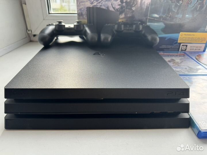 Sony PS4 PRO 1Tb с играми