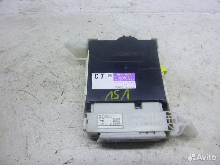 Блок предохранителей салонный toyota camry V50 201