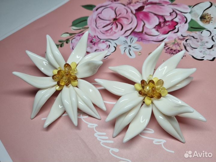 Серьги крупный цветок