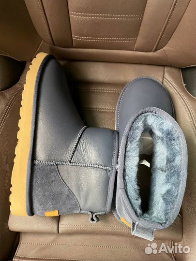 Ugg Mens Classic Mini