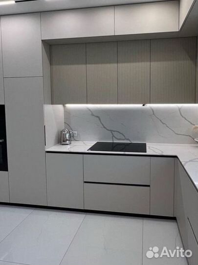 Кухня в стиле хай тек