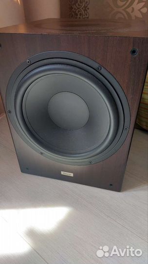 Активный сабвуфер magnat