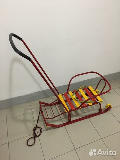 Санки с колесами Ника