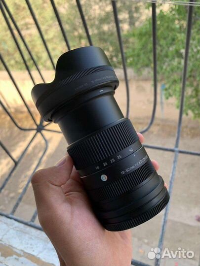 Объектив Sigma 18-50 F2.8 DC Contemporary L-Mount