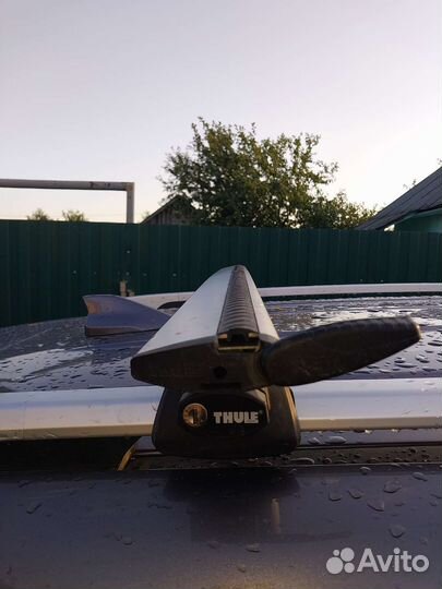Поперечины thule на рейлинги