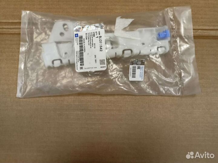 Кронштейн переднего бампера правый chevrolet spark