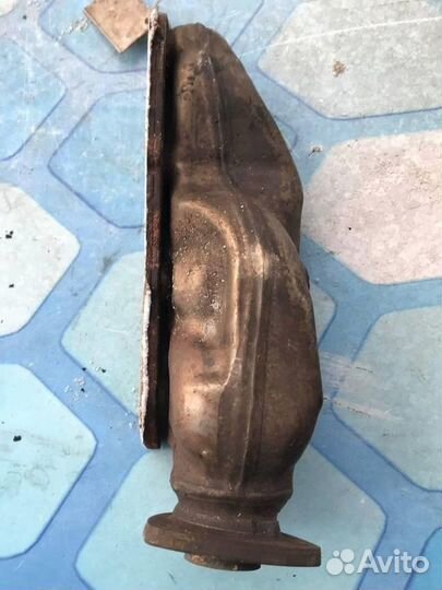 Коллектор выпускной 077253033AB