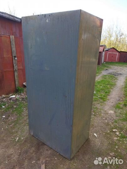 Шкаф металлический