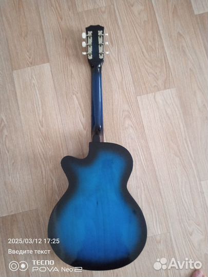 Акустическая гитара