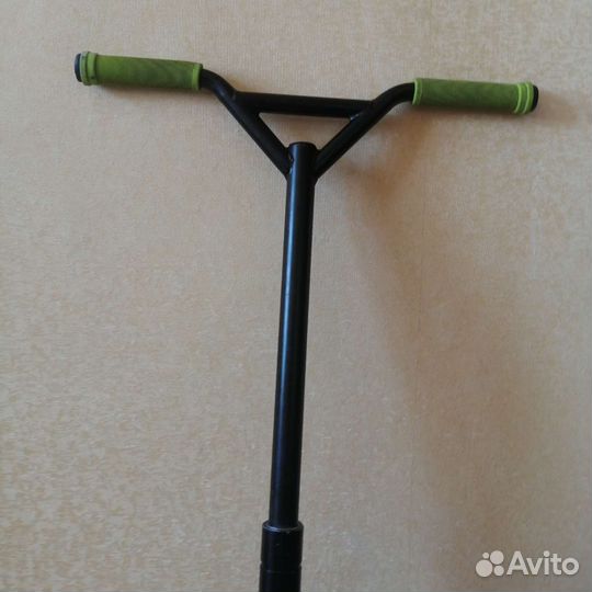 Б/У самокат весит 1-2 кг кататься можно Duke 303