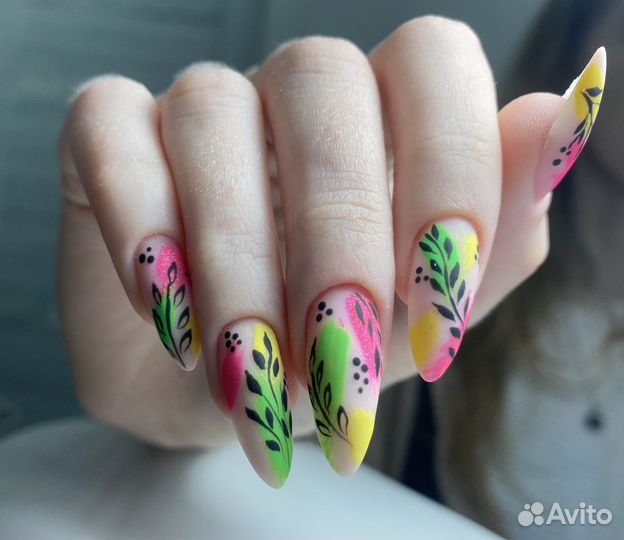 Маникюр, наращивание ногтей