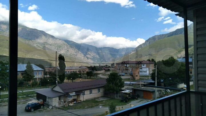 2-к. квартира, 50 м², 3/3 эт.