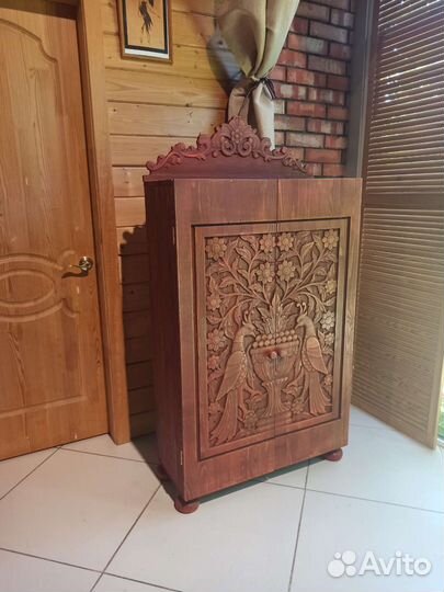 Книжный шкаф резьба винтаж