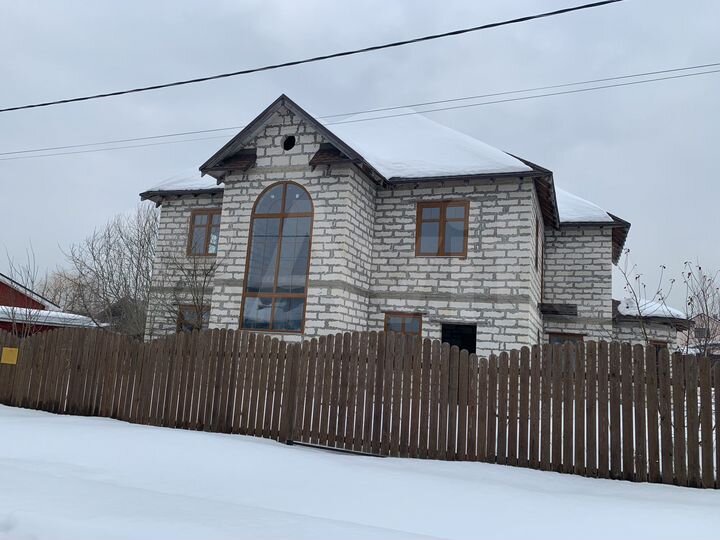 Дом 390 м² на участке 10 сот.