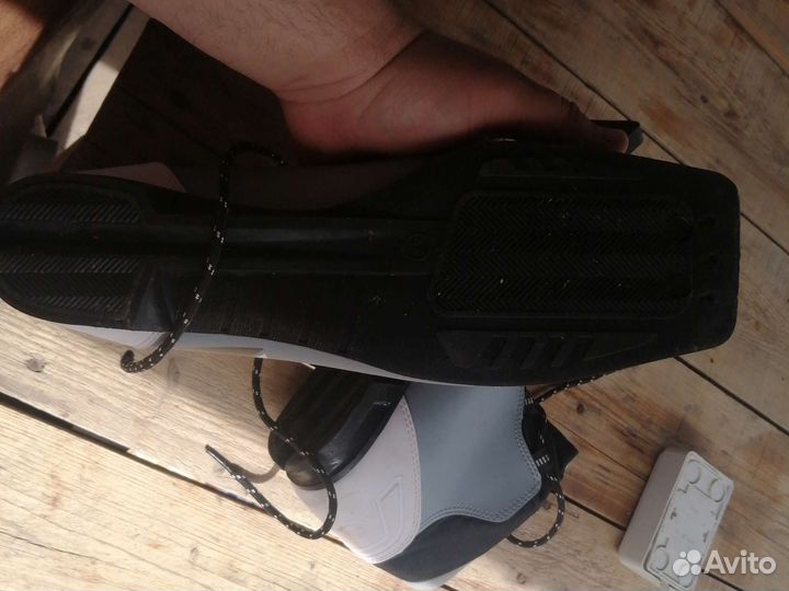 Лыжные ботинки trek NN75