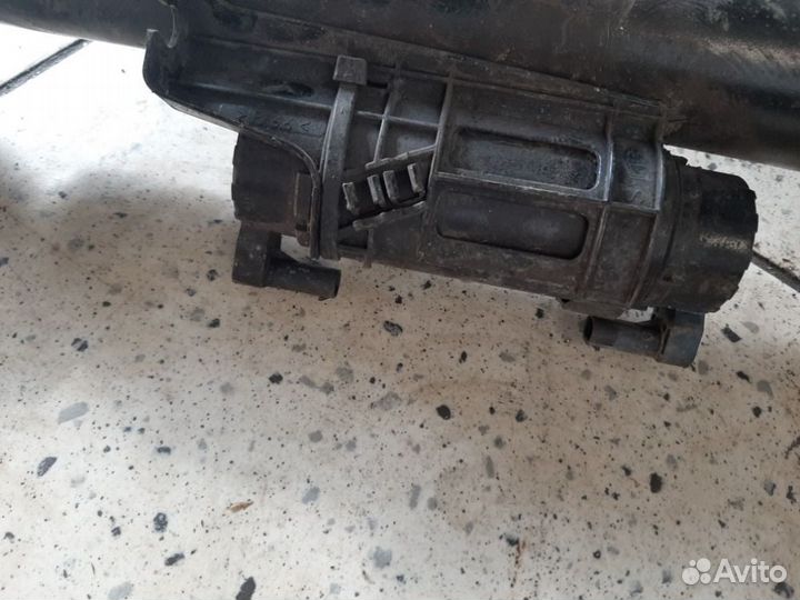 Стойка амортизатора (Пневмоподвеска) задняя левая