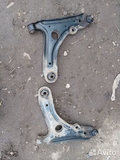 Рычаг подвески Чери Бонус А13