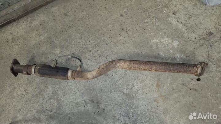 Приемная труба глушителя резонатор Hyundai Elantra