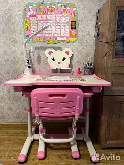 Школьный стол и стул