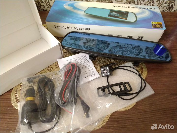 Зеркало регистратор с камерой заднего вида