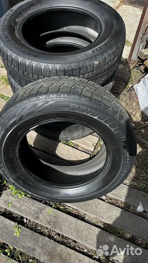Bridgestone Blizzak Revo GZ 215/65 R16