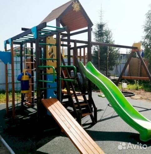 Детская площадка в наличии