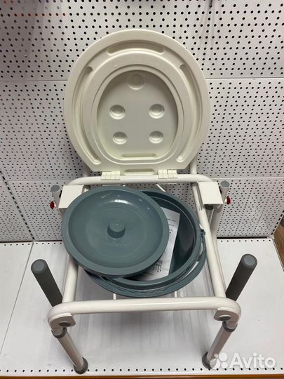 Кресло Туалет с Откидными Поручнями