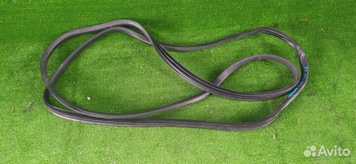 Уплотнение двери пара заднее Volvo Xc60 B4204T6