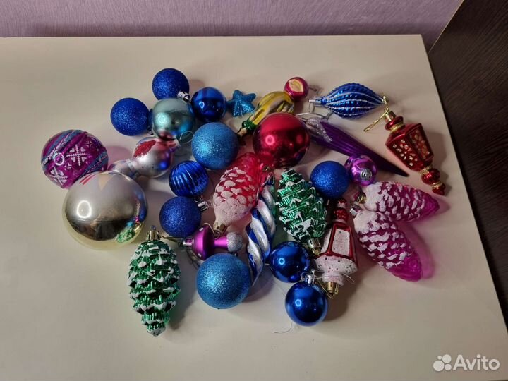 Большой набор ёлочных игрушек, 3 гирлянды