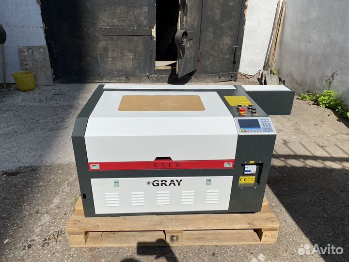 Лазерный гравировальный станок