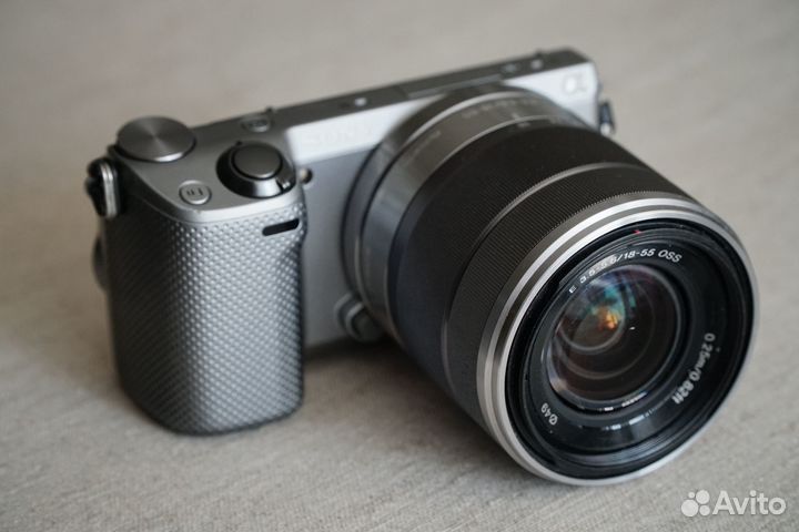В доставке sony NEX 5R + 18-55 (пробег 20k)