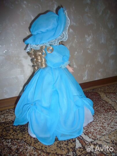 Кукла фарфоровая коллекционная в авторском наряде