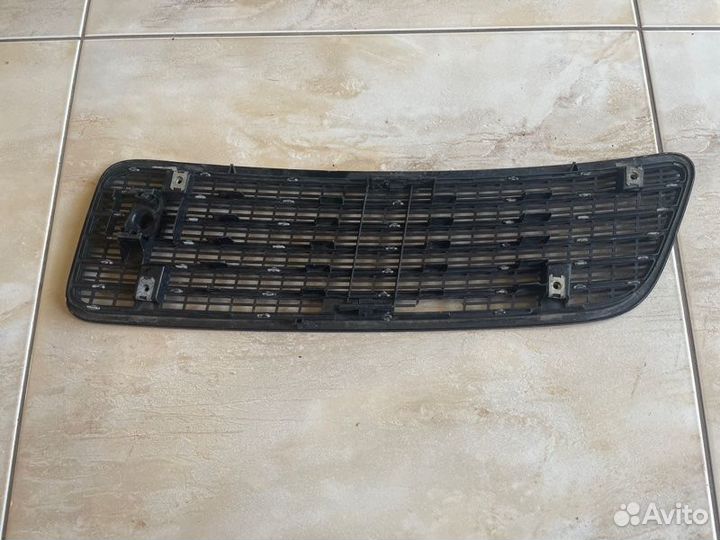 Решетка капота правая Mercedes S Class W 221