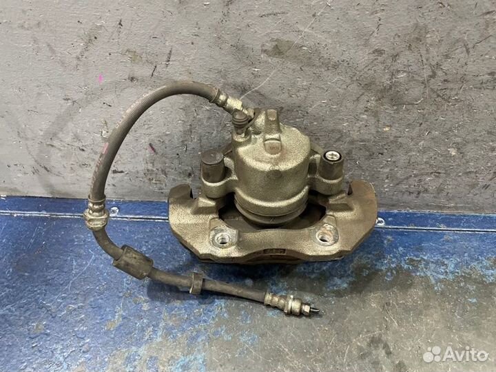 Суппорт передний левый Mazda 3 BK