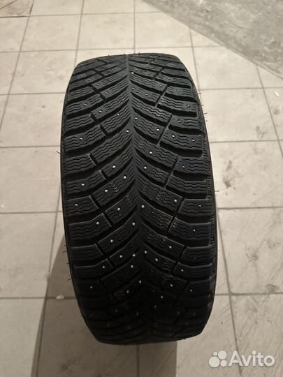 Michelin X-Ice North 4 235/45 R18