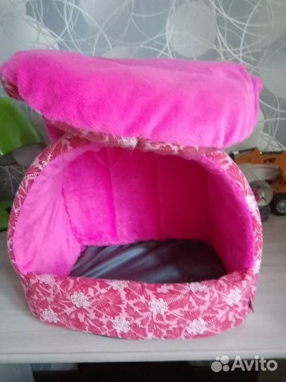 Лежанка для кошек