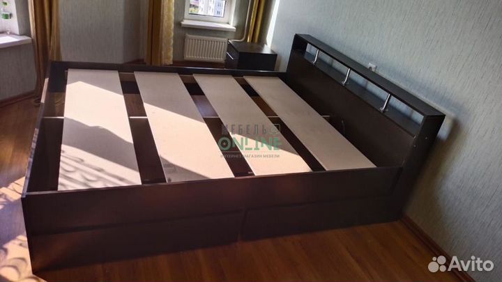 Кровать с ящиками