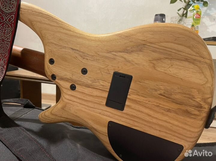 Бас гитара ibanez sr600