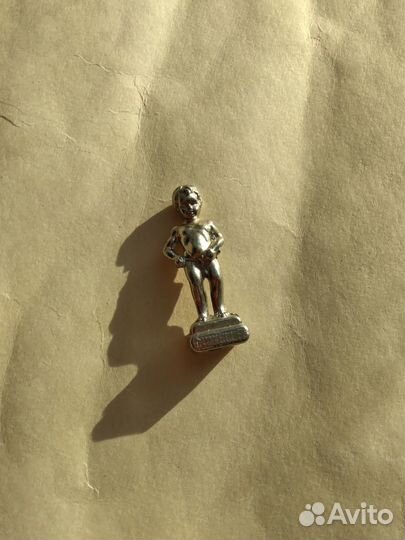 Писающий мальчик