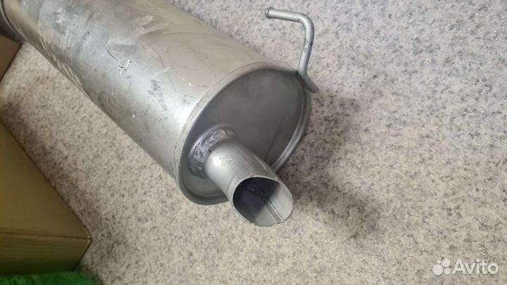 Глушитель на Nissan Tiida