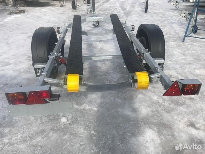 Опорные ролики на ложементы прицепа в сборе (в ко