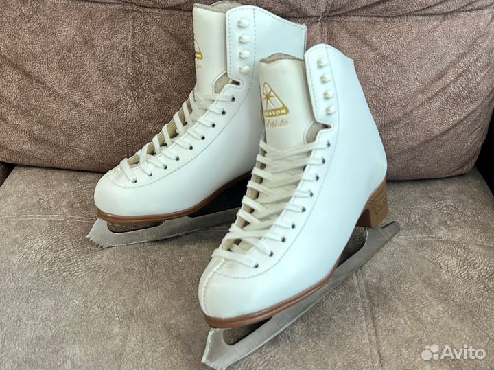 Коньки jackson artiste р. 7 C (ст. 25 см)