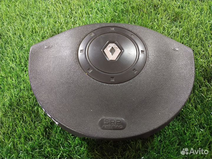 Подушка безопасности в рулевое колесо Renault