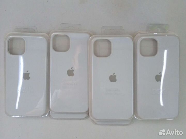 Чехол на iPhone 14