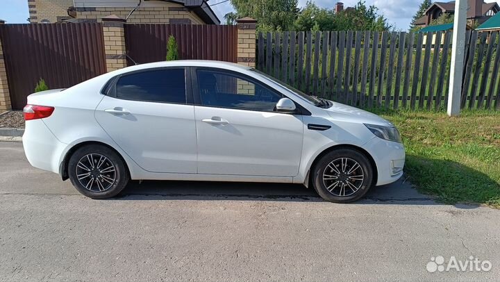 Kia Rio 1.6 МТ, 2013, 194 000 км