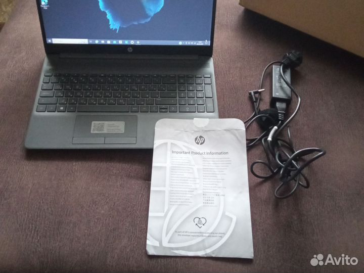 Ноутбук HP 255G8
