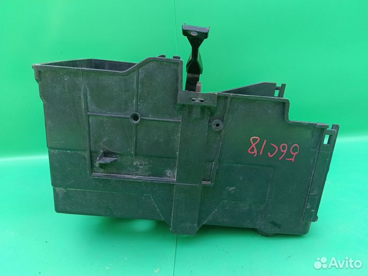 Кожух аккумулятора для Ford Focus 2 2005-2011