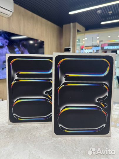 iPad Pro 11 M4/256 Wi-Fi silver & black